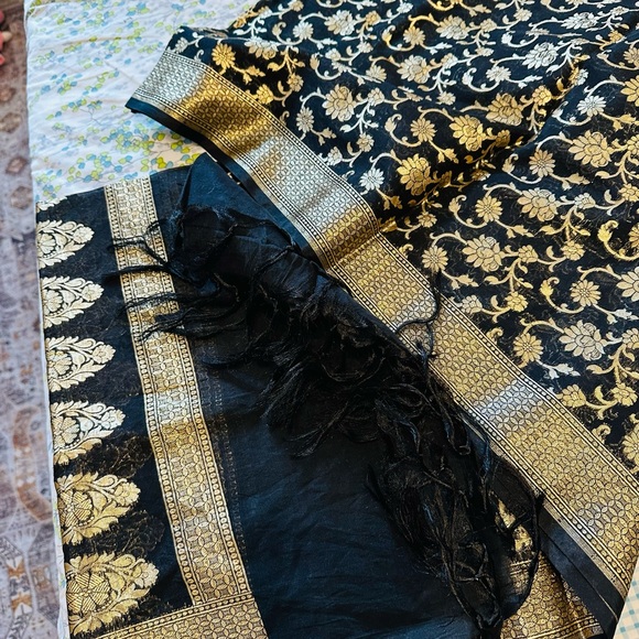 Eid outfit Banarasi dupatta Néw black and gold - Picture 5 of 5